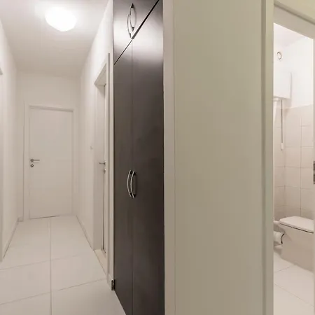 Διαμέρισμα Pujanke Residence - Large 3 Bedroom Apartment *