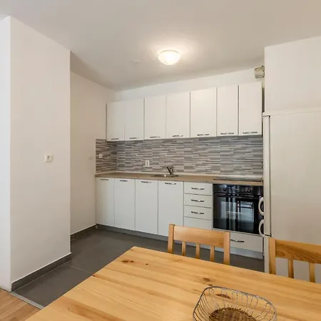 Pujanke Residence - Large 3 Bedroom Apartment Διαμέρισμα