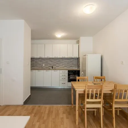 Pujanke Residence - Large 3 Bedroom Apartment Διαμέρισμα