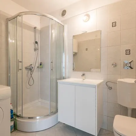 Pujanke Residence - Large 3 Bedroom Apartment Σπλιτ