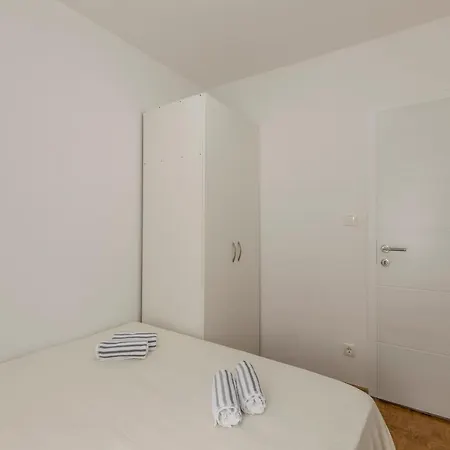 Pujanke Residence - Large 3 Bedroom Apartment *