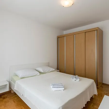 Apartment Pujanke - Large 3 Bedroom