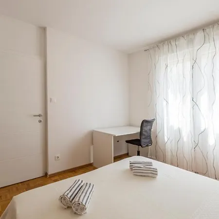 Apartment Pujanke - Large 3 Bedroom